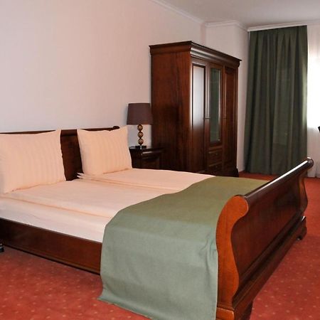Hotel Tex Club Botoşani エクステリア 写真