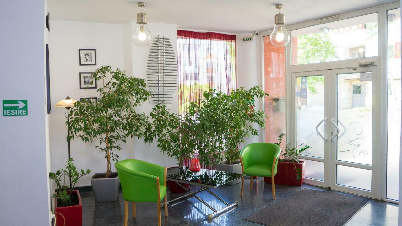 Hotel Tex Club Botoşani エクステリア 写真