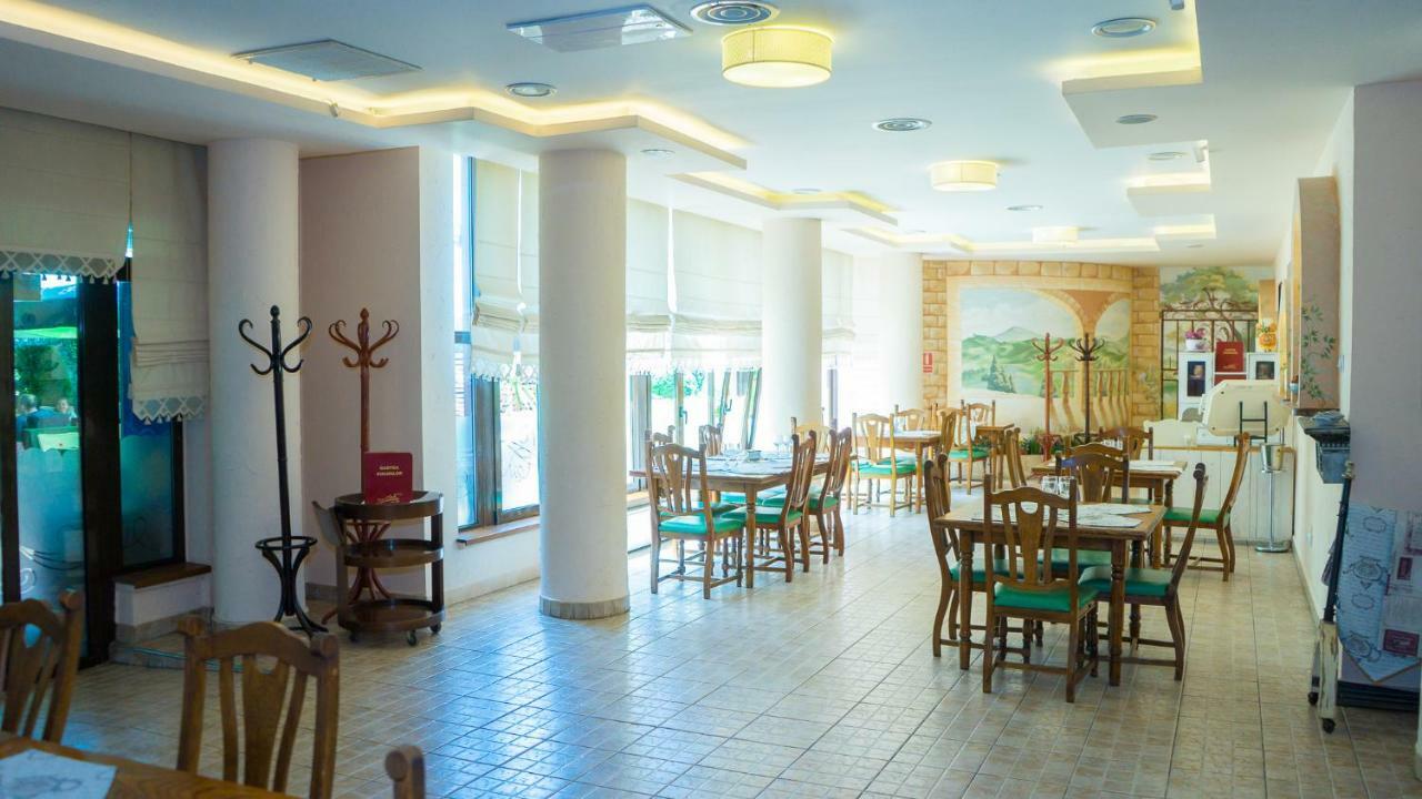 Hotel Tex Club Botoşani エクステリア 写真