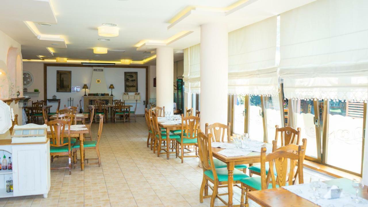 Hotel Tex Club Botoşani エクステリア 写真